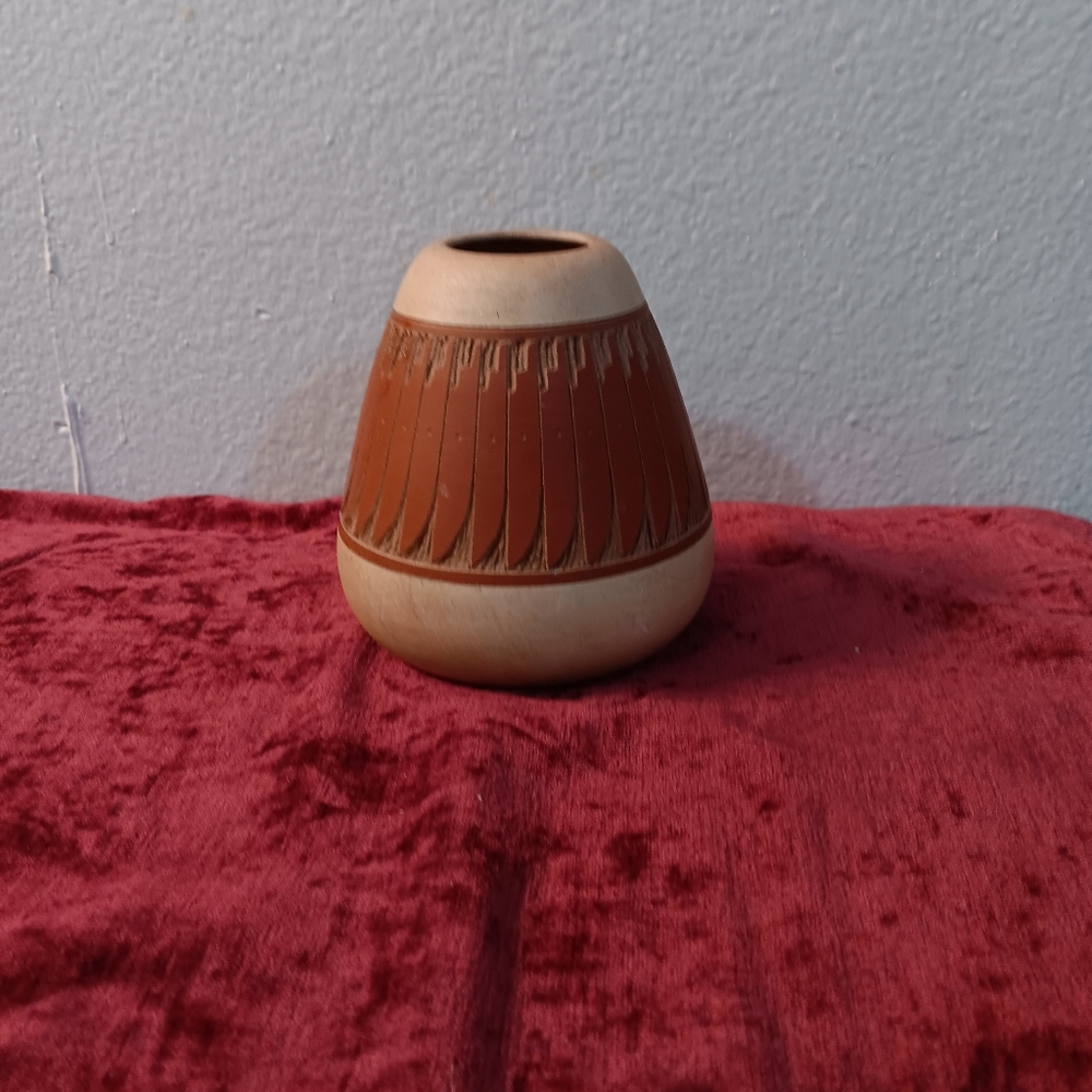 Vintage  Navajo  Pottery Vase